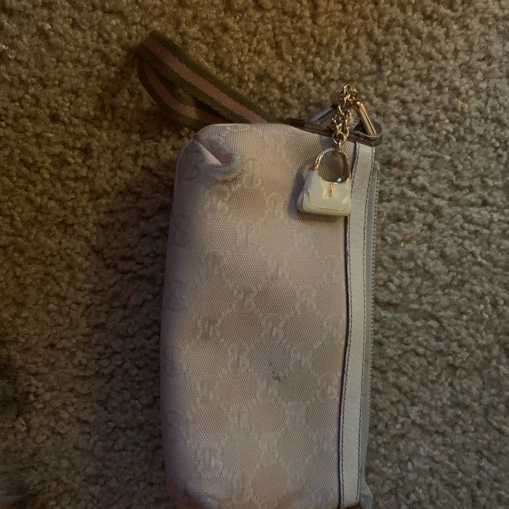Gucci tote with charm